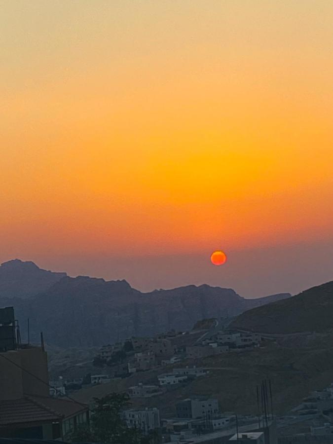 Petra Rose Apartment Wadi Musa Exteriör bild