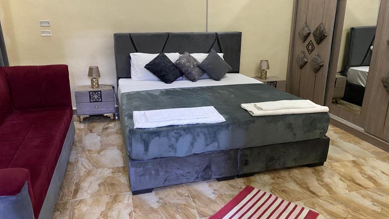 Petra Rose Apartment Wadi Musa Exteriör bild