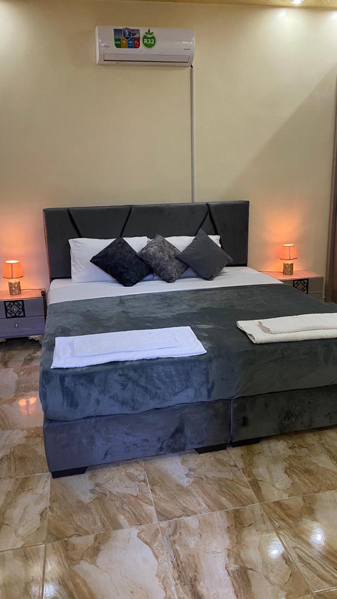 Petra Rose Apartment Wadi Musa Exteriör bild